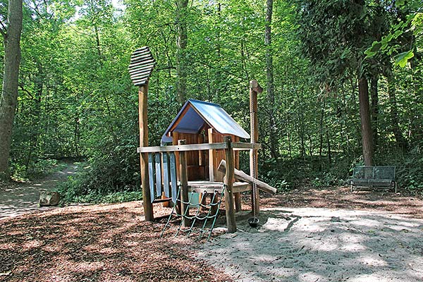 Spielplatz an der Alleestra&szlig;e