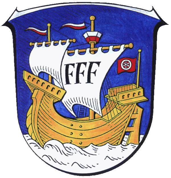 Das Flörsheimer Wappen nimmt Bezug auf das bis 1868 auf dem Main verkehrende Flörsheimer Marktschiff. Das Rad in der Heckflagge deutet auf die jahrhundertelange (1270-1803) Zugehörigkeit zum Mainzer Domkapitel hin. Die drei FFF im Großsegel erinnern an die 1765 mit kurfürstlichem Privileg eröffnete Flörsheimer-Fayence-Fabrik.