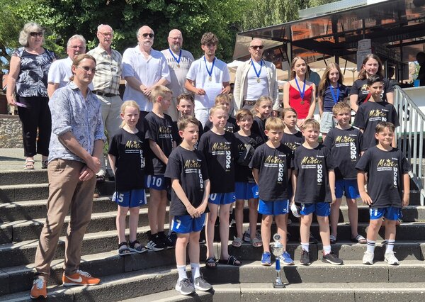 Im Rahmen des 59. Fl�rsheimer Sommerfestes wurden Sportlerinnen und Sportler f�r ihre besonderen Erfolge geehrt.