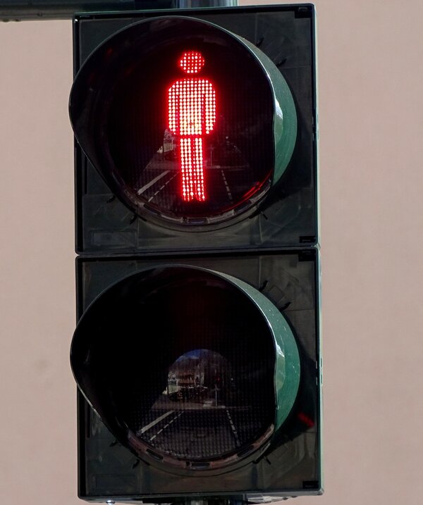 Symbolbild Fu�g�ngerampel 