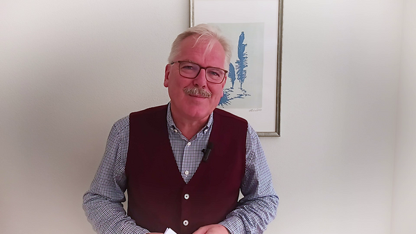 B�rgermeister Dr. Bernd Blisch l�dt zum B�rgerempfang am 3. Oktober in der Stadthalle ein.